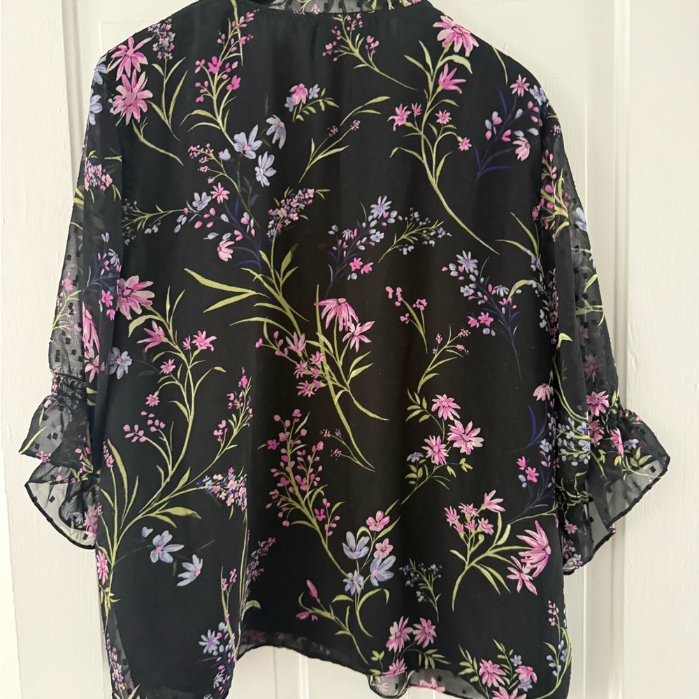 Cece Clip Dot Blouse with Pink and Purple Floral Design - Picture 4 of 6